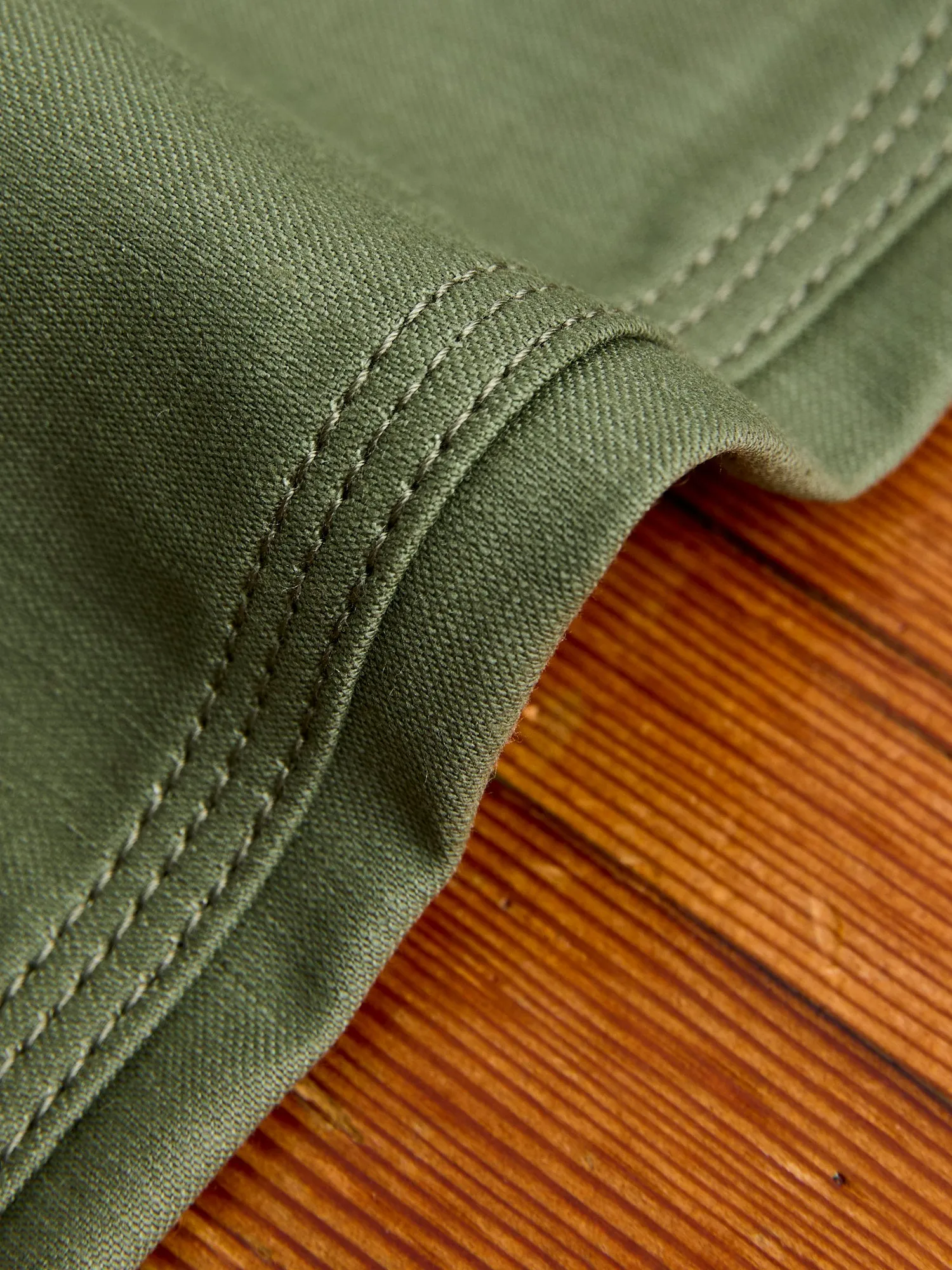 Back Sateen Belted C.S Pant in Olive