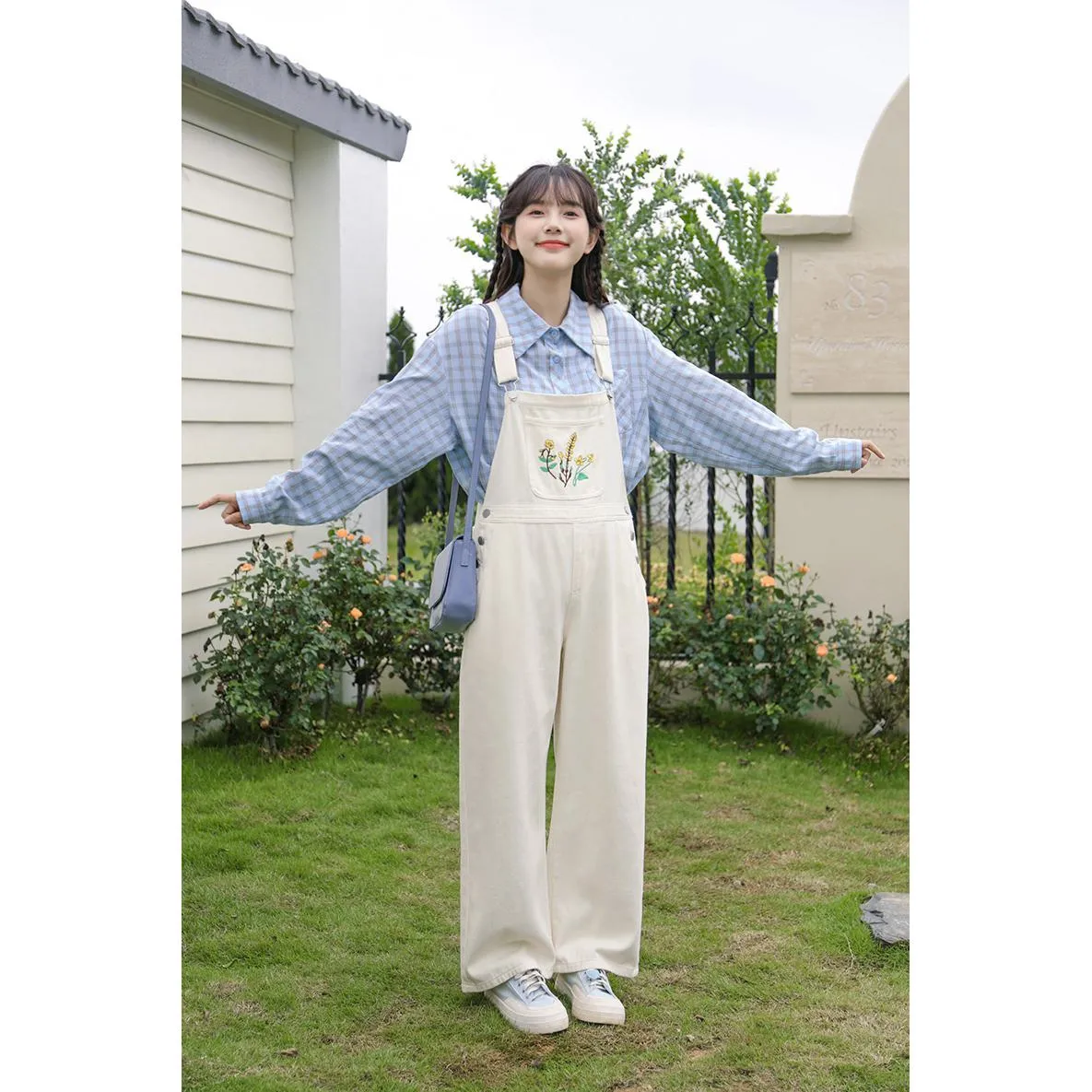 Slimming Embroidery Loose Fit Washed Denim Overalls