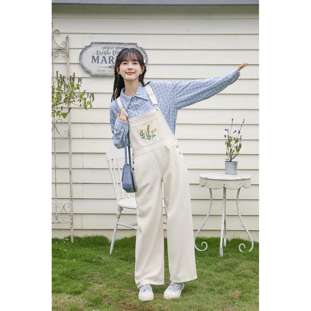 Slimming Embroidery Loose Fit Washed Denim Overalls