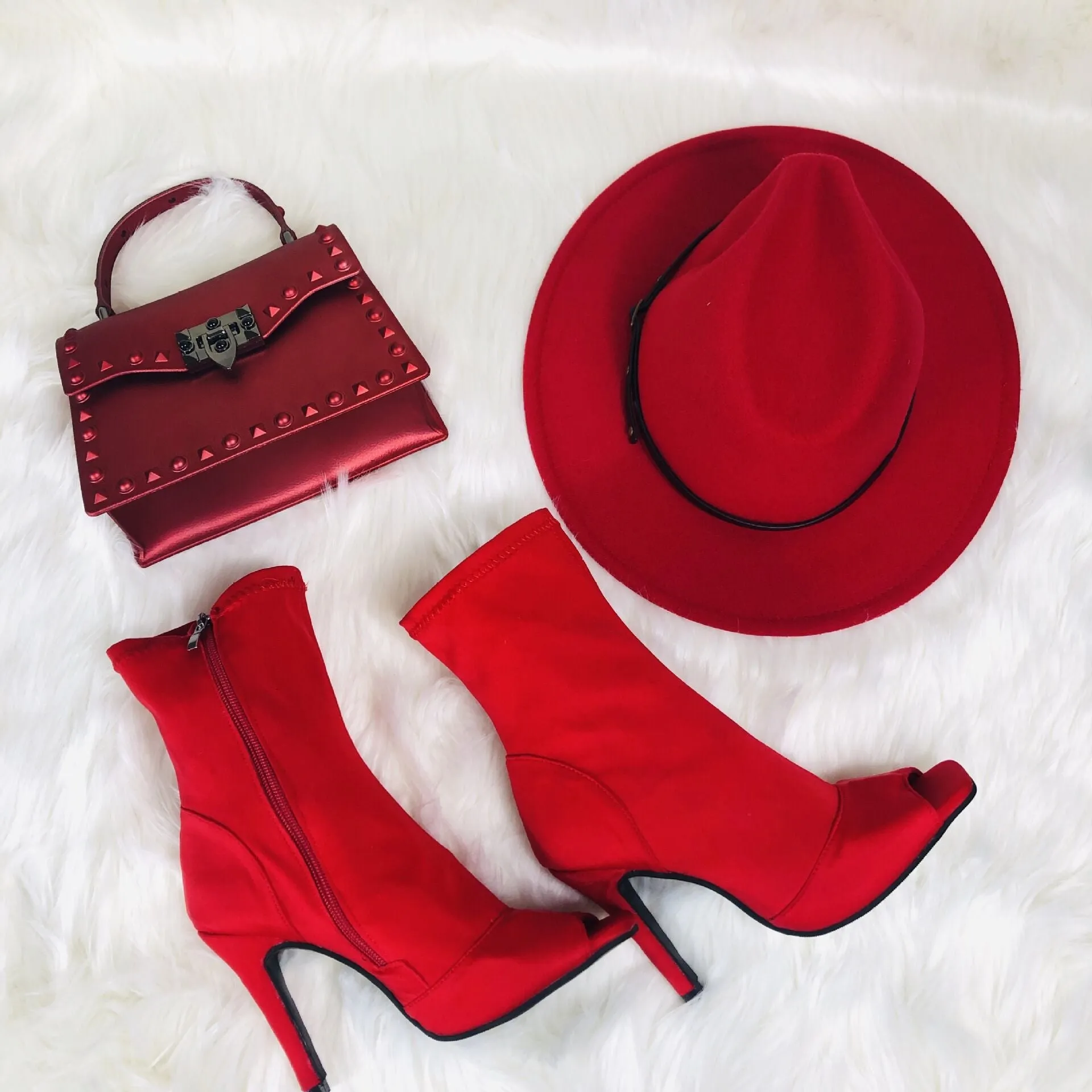 When In Rome Set: Chic Purse, Boots and Fedora